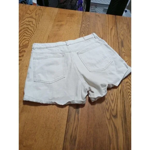 MNG Jeans Shorts 10 Womens CREME IVORY Preowned Summer Denim Bermuda Cuff - Picture 7 of 9